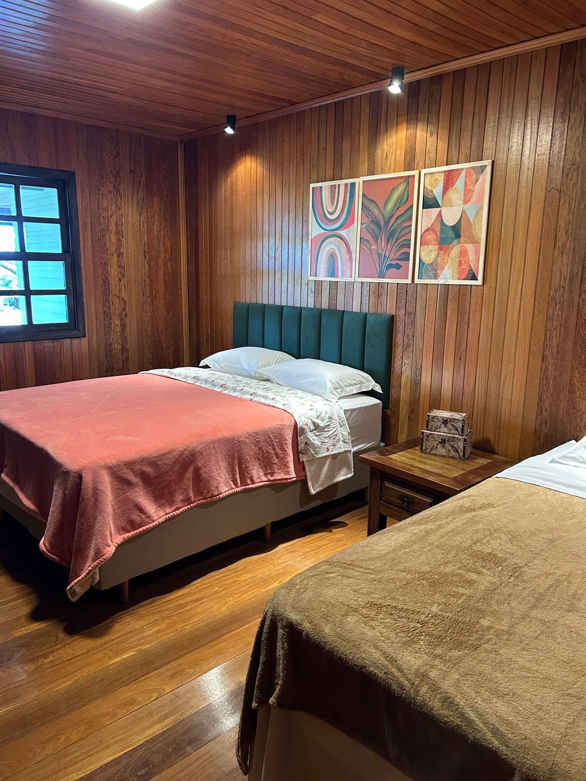 Quarto imbuia — aconchego para pernoite